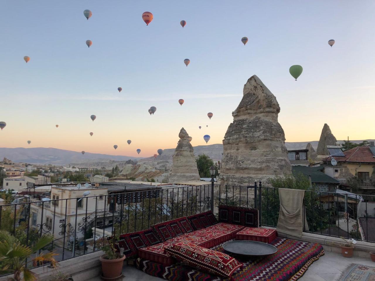 Cappadocia Stone Palace Göreme Luaran gambar